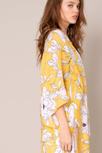 Load image into Gallery viewer, Floral Print Kimono