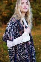 Load image into Gallery viewer, Tiger Print Kimono

